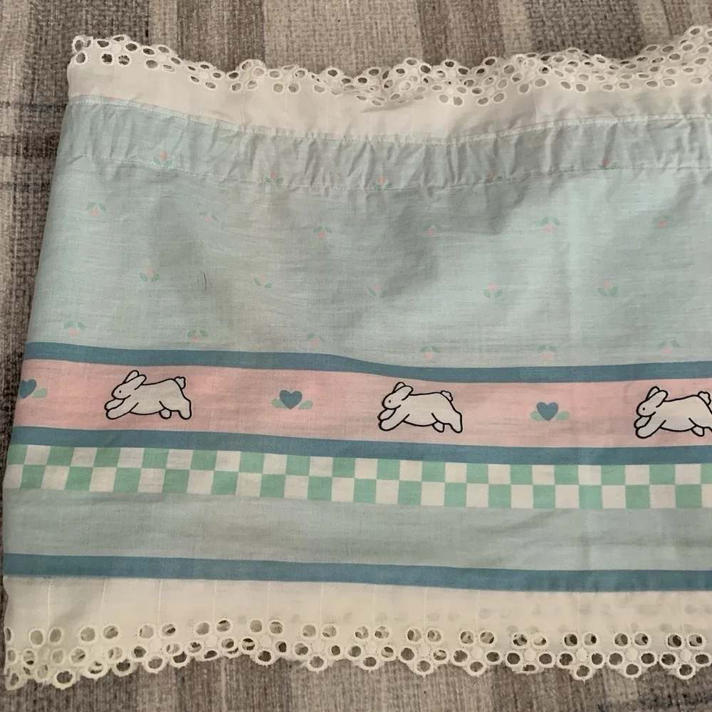 VTG 90s Daisy Kingdom Honey Bunny Crib Comforter With Valance‎